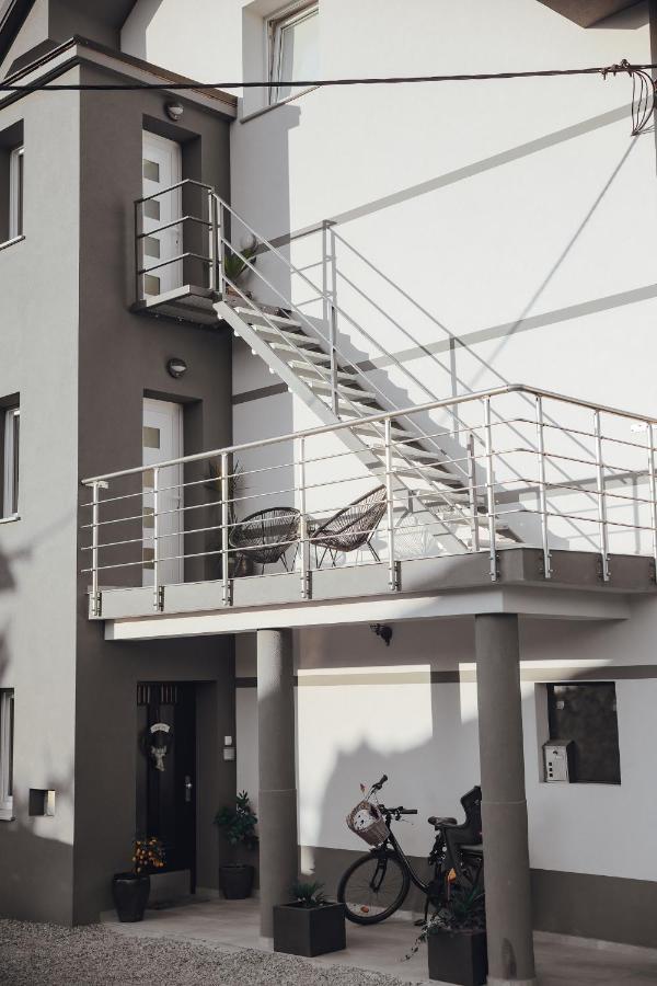 Drive Caffe Apartments Trzin Kültér fotó