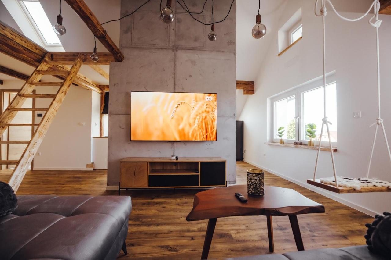 Drive Caffe Apartments Trzin Kültér fotó
